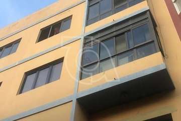  Desalojada una familia de un piso de Los Llanos por una empresa de desocupación/TA.